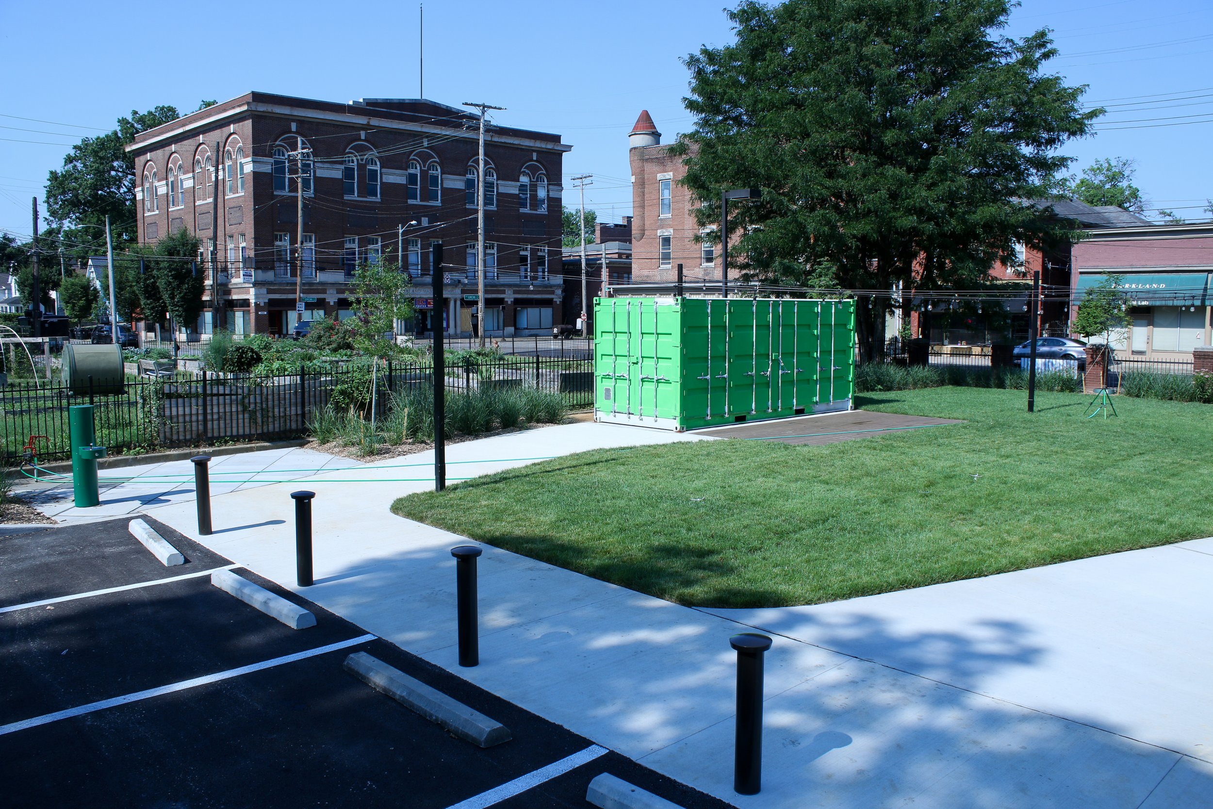 Parkland Plaza 1.jpg